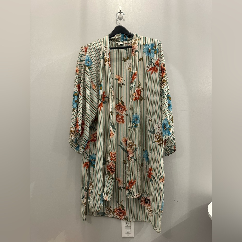 Umgee Kimino. Women’s M/L